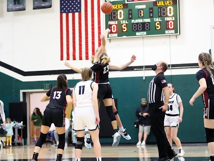 Tualatin.Tigard.girls-basketball.Dan-Brood.7